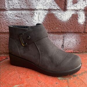 Women's Gray Ankle Boots